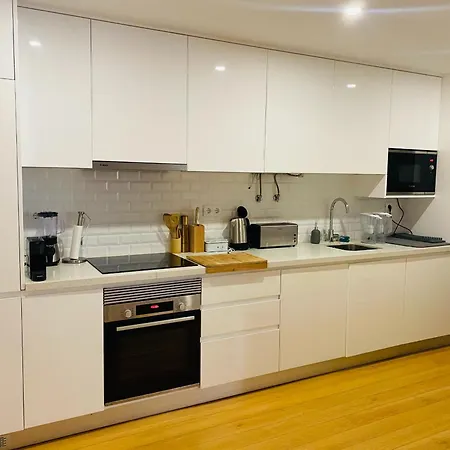 Cozy 3 Bed 2 Bath *