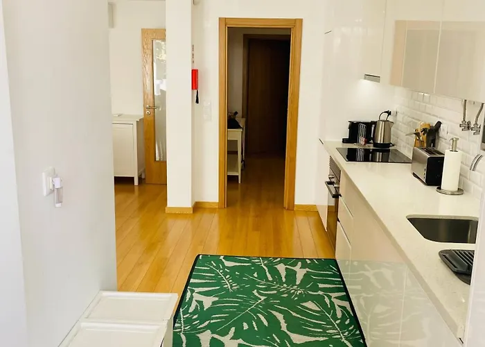 Cozy 3 Bed 2 Bath 公寓 *