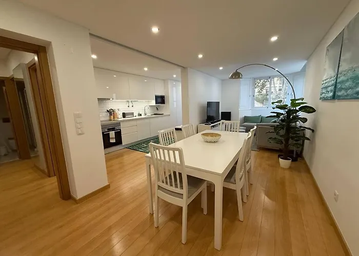 Cozy 3 Bed 2 Bath 卡斯凯什