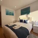 Διαμέρισμα Cozy 3 Bed 2 Bath