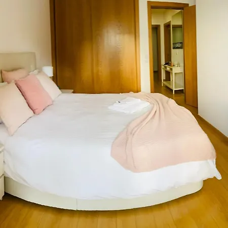 Cozy 3 Bed 2 Bath Apartmán