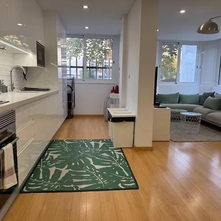 Cozy 3 Bed 2 Bath Cascais