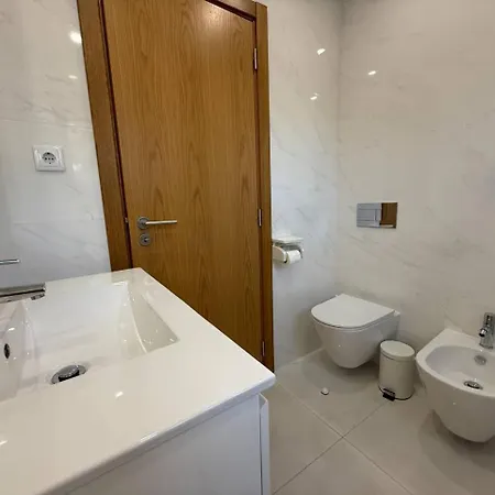 Cozy 3 Bed 2 Bath Apartmán