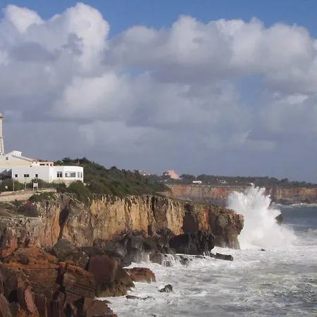 Cozy 3 Bed 2 Bath * Cascais