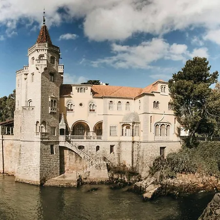 Cozy 3 Bed 2 Bath Apartman Cascais