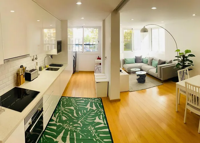 Cozy 3 Bed 2 Bath Cascais